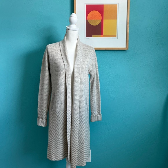 Tahari Luxe Cashmere Long sweater - Picture 3 of 8